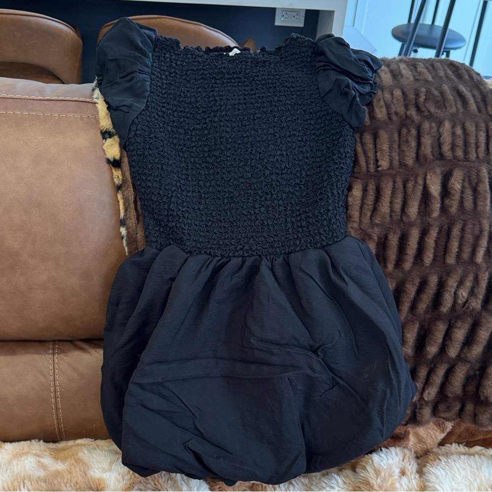 ARITZIA Wilfred Black DRESS with Smocked Bodice